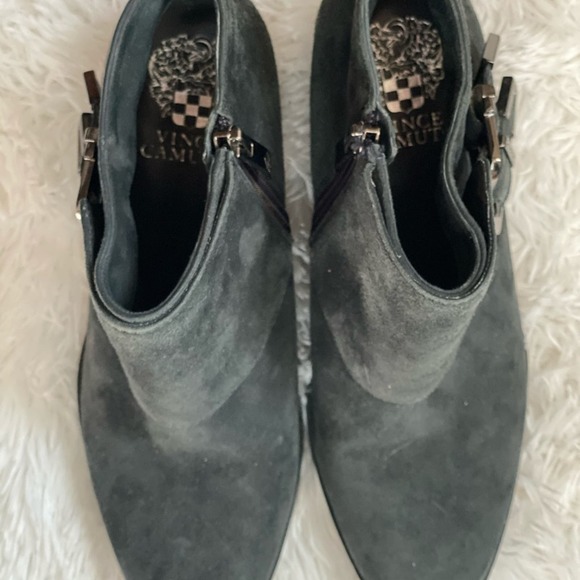 Vince Camuto Trapeez Leather Ankle Boots Womens size 6 Gray Buckle Detail - Picture 6 of 9